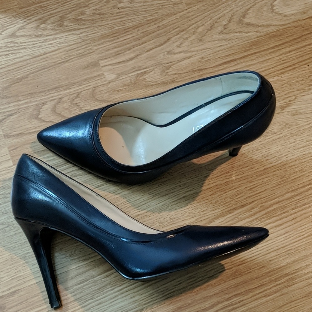 Navy blue Nine West heels